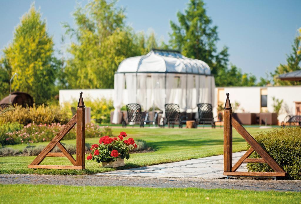 Amade Chateau Vrakun Exterior photo